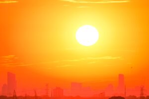 Pic de chaleur des 14-15 septembre : plus de 30 °C attendus sur les deux tiers du pays mardi, avant un net rafraîchissement mercredi